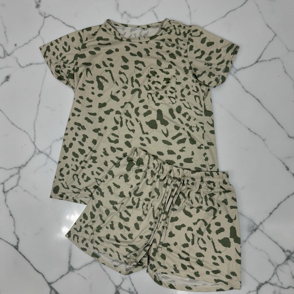 Women's Cheetah Print Lounge Set 2-Piece Top & Shorts Size S Soft Pajama Set